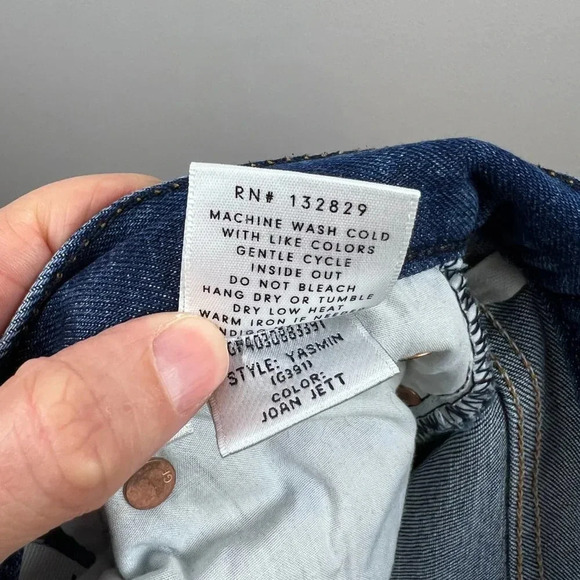 GRLFRND Yasmin Mid Rise Skinny Jeans Size 26 Joan Jett Wash Blue Button Fly - Picture 13 of 13